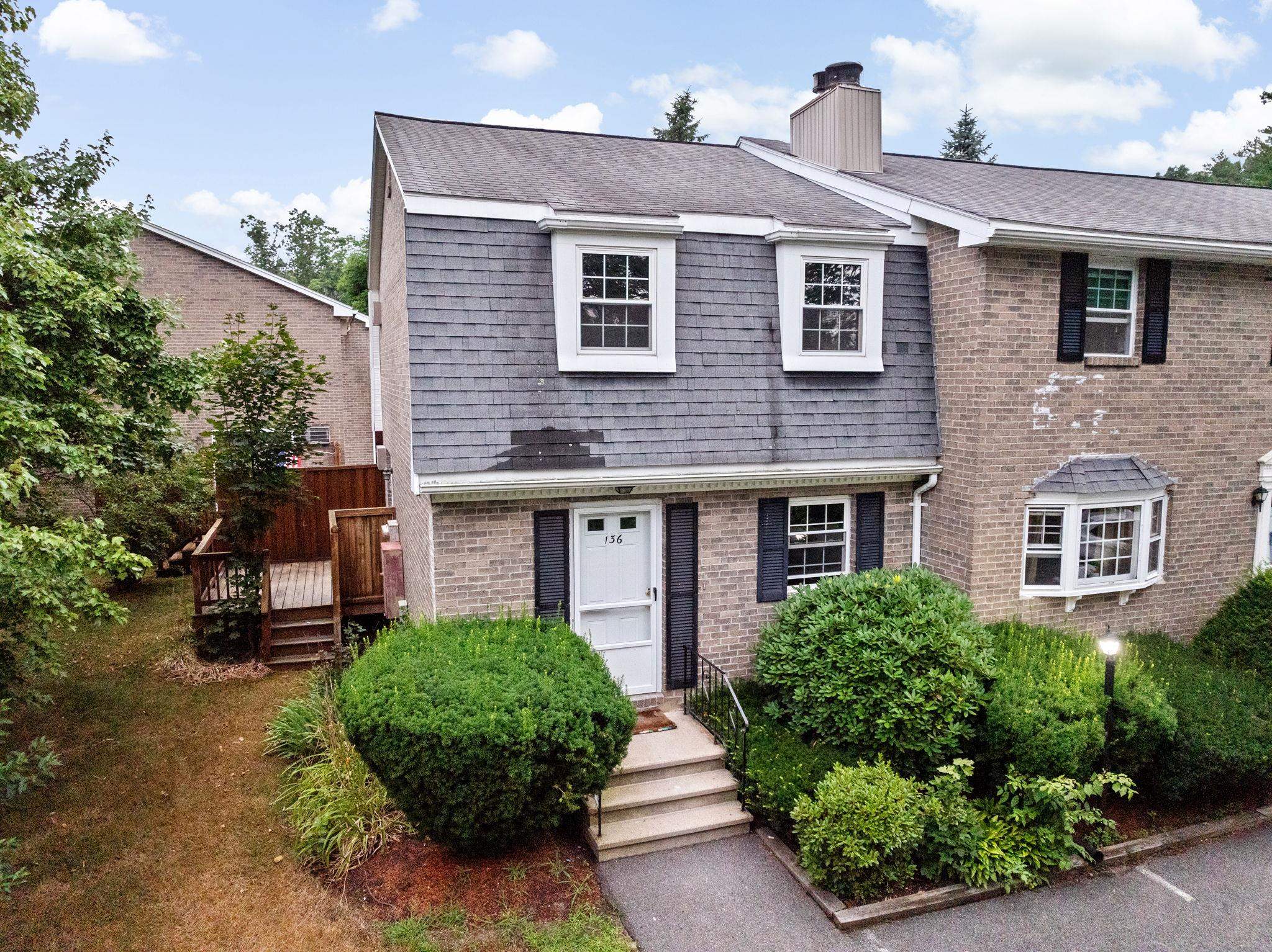 Fieldstone Dr, Londonderry, NH 03053