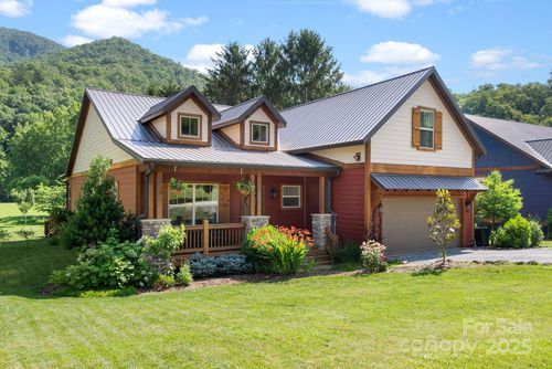 49 S Sundrops Trl, Cullowhee, NC, 28723-1279 | Card Image