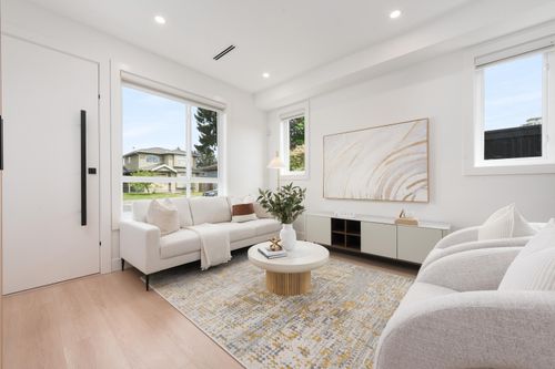 3-6808 Elwell St, Burnaby, BC, V5E1K1 | Card Image