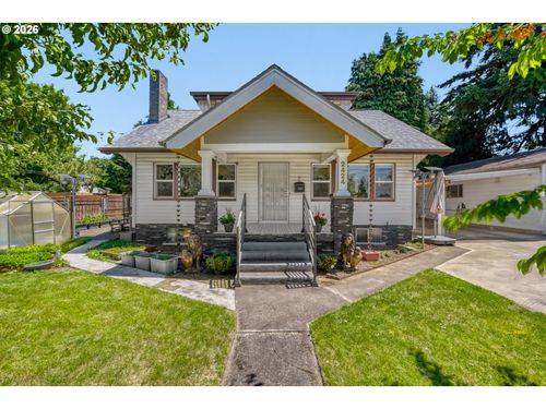 2424 Ne 102nd Ave, Portland, OR, 97220 | Card Image
