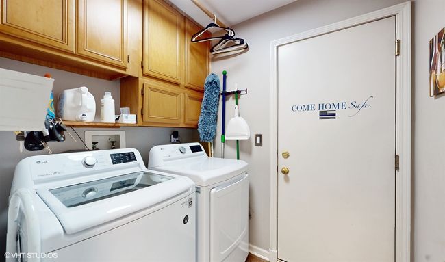 445 Harvest Gate, House other with 4 bedrooms, 4 bathrooms and 2 parking in Lake In The Hills IL | Image 14