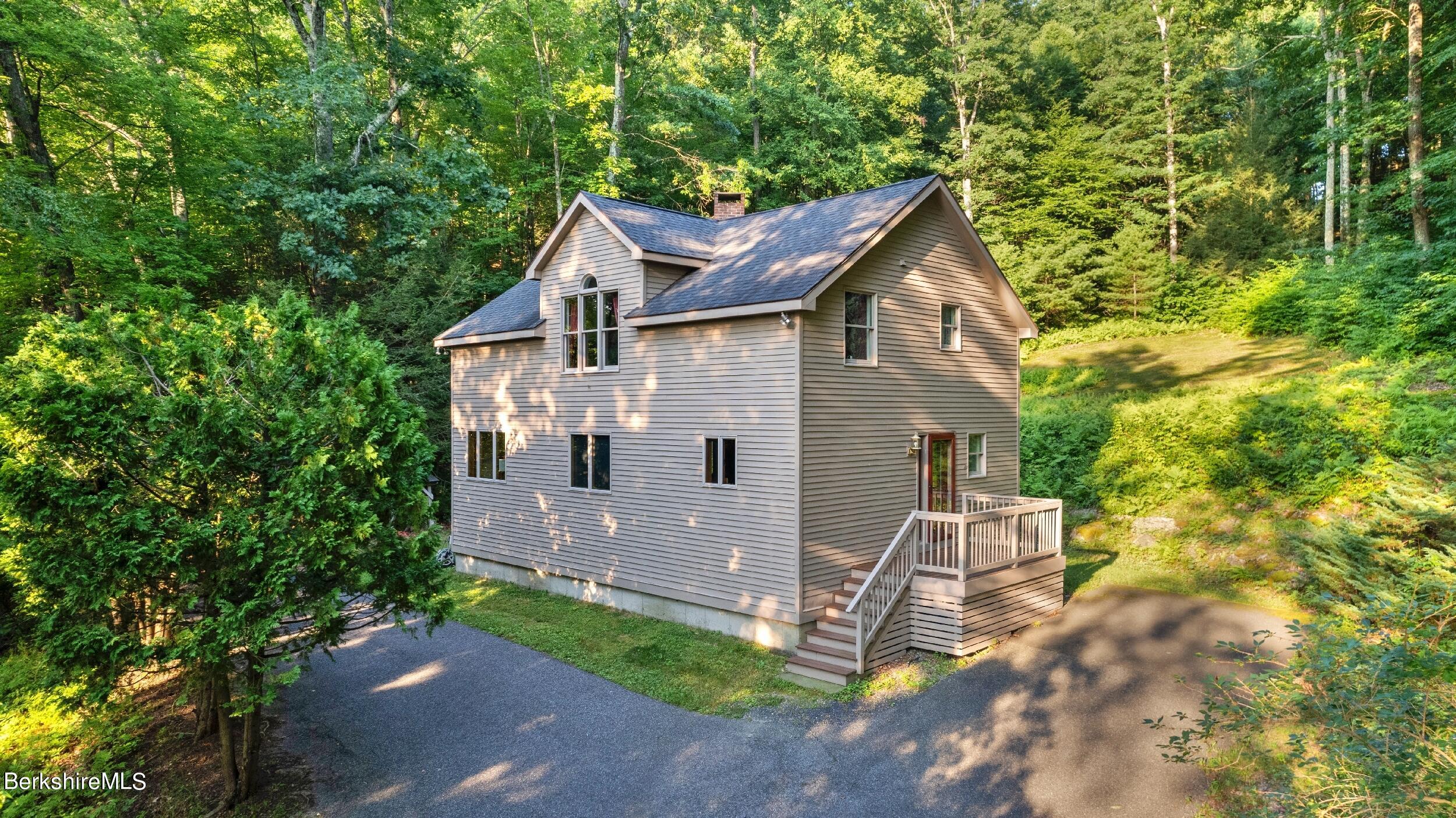 Hillside Ave, Great Barrington, MA 01230