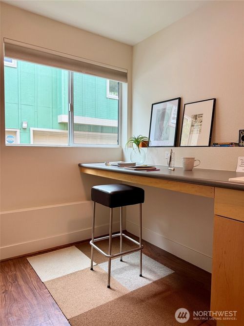2815 24th Ave S, Seattle, WA, 98144-5313 | Card Image