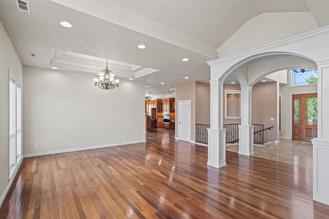 Living and dining | Image 10