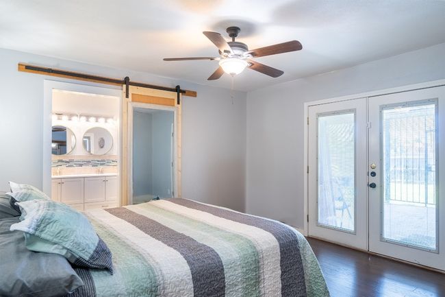Beautiful primary bedroom! | Image 15