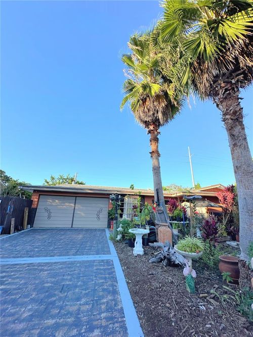 1574 Souvenir Dr, CLEARWATER, FL, 33755-1634 | Card Image