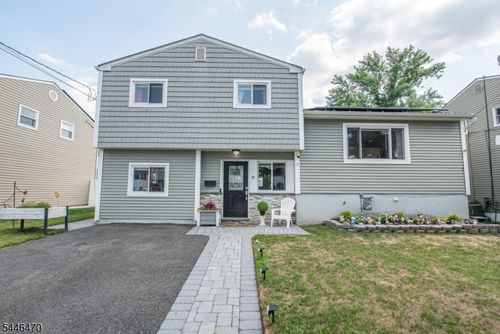 67 Pinho Ave, Carteret, NJ, 07008-1232 | Card Image