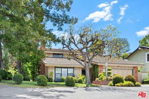 1844 Michael Ln, Pacific Palisades, CA, 90272-2038 | Card Image