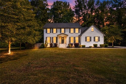 135 London Berry Ct, Tyrone, GA, 30290-2362 | Card Image