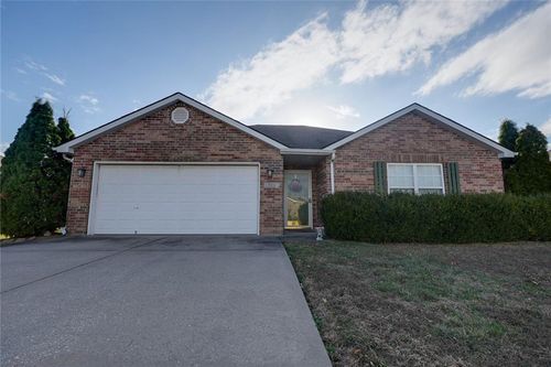 1103 Carlisle Dr, Raymore, MO, 64083-8602 | Card Image