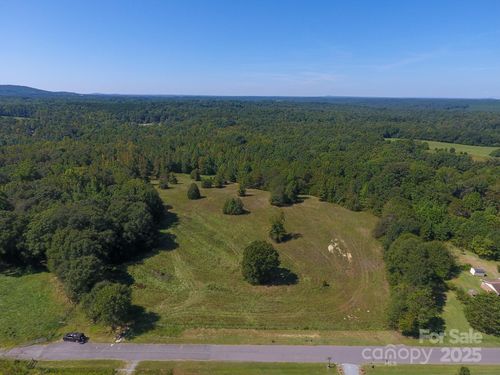 320 Mallard Dr, Grover, NC, 28073-9722 | Card Image