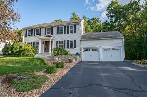 38 Robin Dr, Hudson, NH, 03051-3375 | Card Image