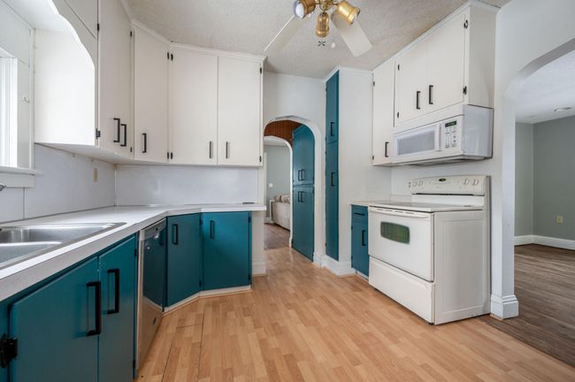 213 Bawden Street, House other with 4 bedrooms, 2 bathrooms and null parking in Marble MN | Image 6