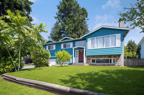11914 212 St, Maple Ridge, BC, V2X7X1 | Card Image