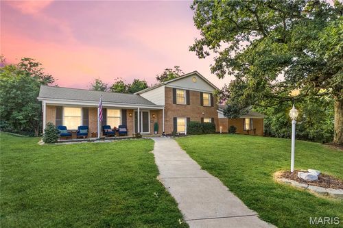 5200 Little Creek Ln, Godfrey, IL, 62035-1527 | Card Image