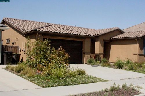 474 Central Pacific St, Lathrop, CA, 95330-8354 | Card Image