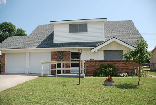 3520 Sunnydale Ln, Denton, TX, 76209-8480 | Card Image
