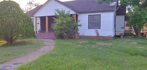 1370 Plum St, Beaumont, TX, 77703-4442 | Card Image