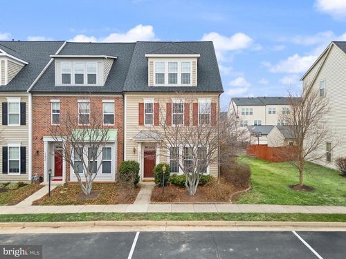 11968 Benton Lake Rd, BRISTOW, VA, 20136-6153 | Card Image