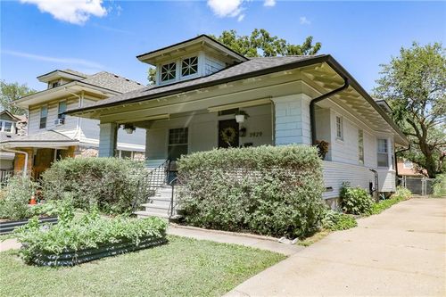 3929 Wyoming St, Kansas City, MO, 64111-4112 | Card Image