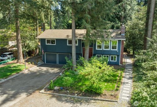 16704 188th Pl Ne, Woodinville, WA, 98072-9197 | Card Image