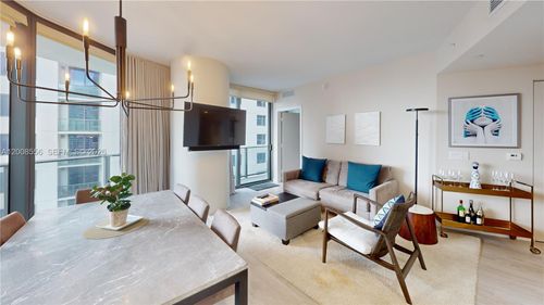 1808-55 Sw 9th St, Miami, FL, 33130-3995 | Card Image