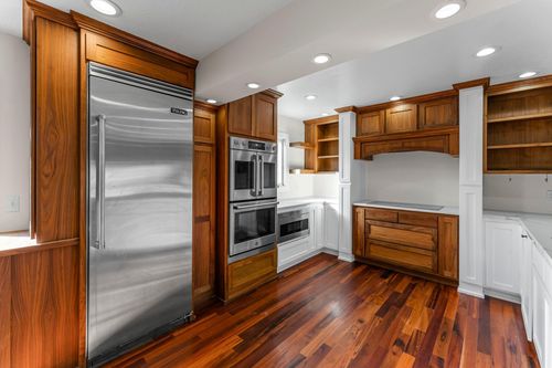 190 Windsor Ln, New Brighton, MN, 55112-3366 | Card Image