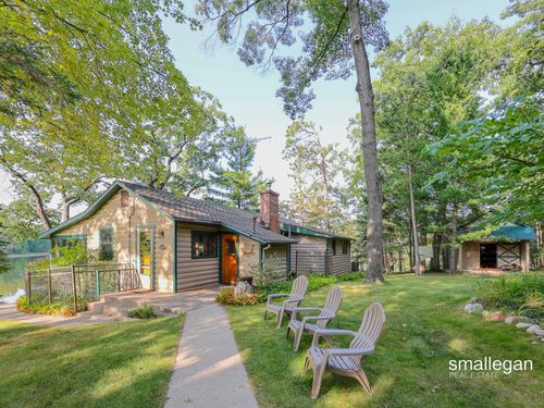 2626 W Sandy Beach Ln, Bitely, MI, 49309-8604 | Card Image