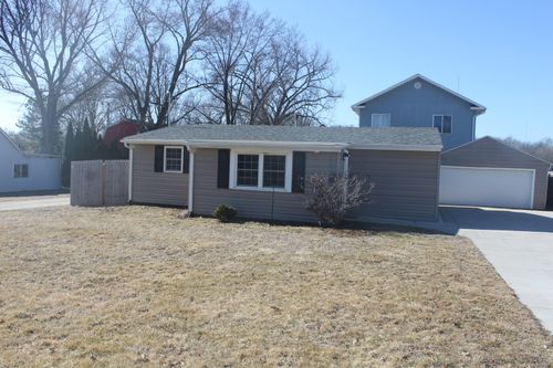 904 Park Ave, Bettendorf, IA, 52722-5688 | Card Image