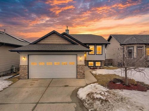 88 Valentine Crescent, Red Deer, AB, T4R0E8 | Card Image