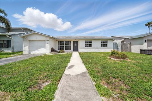 11641 Nw 42nd St, Sunrise, FL, 33323-2657 | Card Image