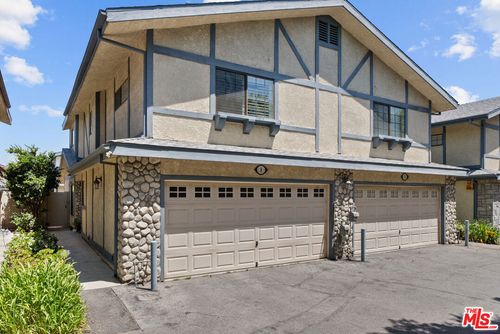 8-18435 Keswick St, Reseda, CA, 91335-2075 | Card Image