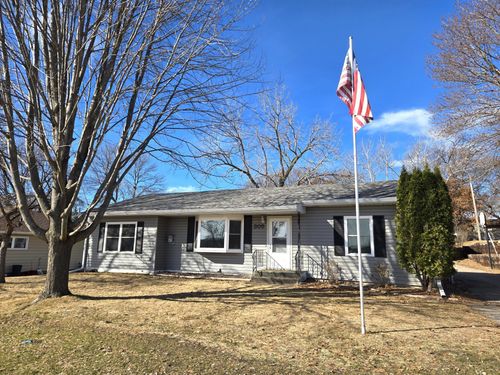 305 3rd Ave N, Sartell, MN, 56377-1736 | Card Image