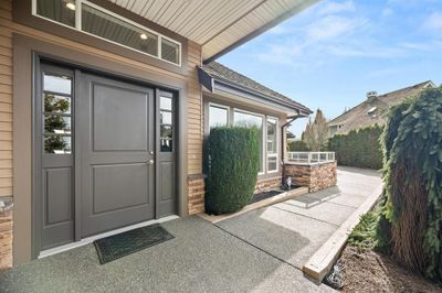 15995 36a Ave, House other with 4 bedrooms, 3 bathrooms and 8 parking in Surrey BC | Image 3