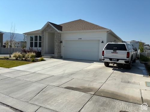 1744 E Meadowlark Dr, Eagle Mountain, UT, 84005-4016 | Card Image
