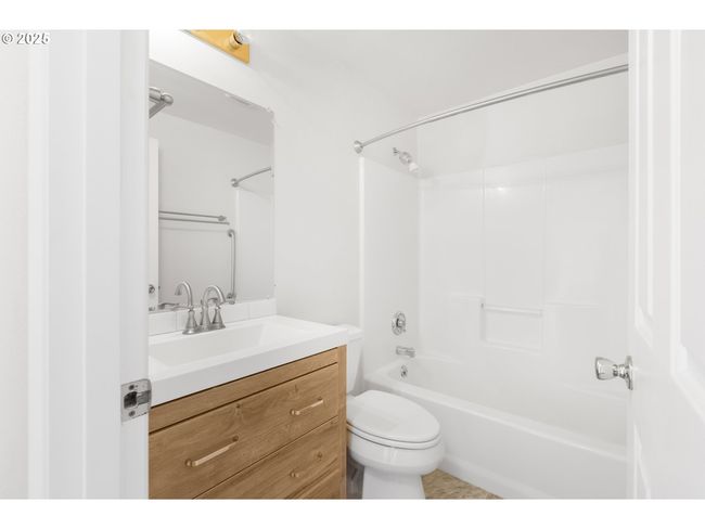 2689 Cupola Dr, House other with 4 bedrooms, 2 bathrooms and null parking in Eugene OR | Image 27