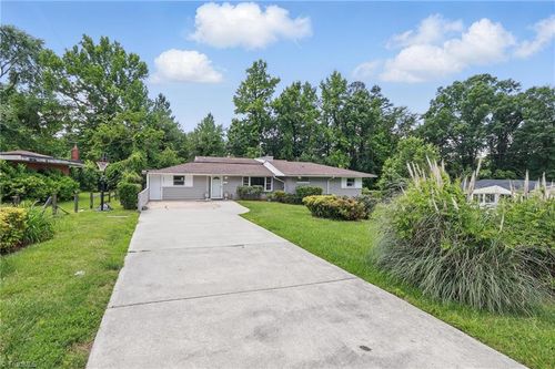 1402 Wendell Ave, High Point, NC, 27260-3657 | Card Image