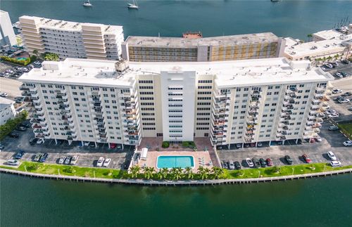 apt-804-401 Golden Isles Dr, Hallandale Beach, FL, 33009-7520 | Card Image