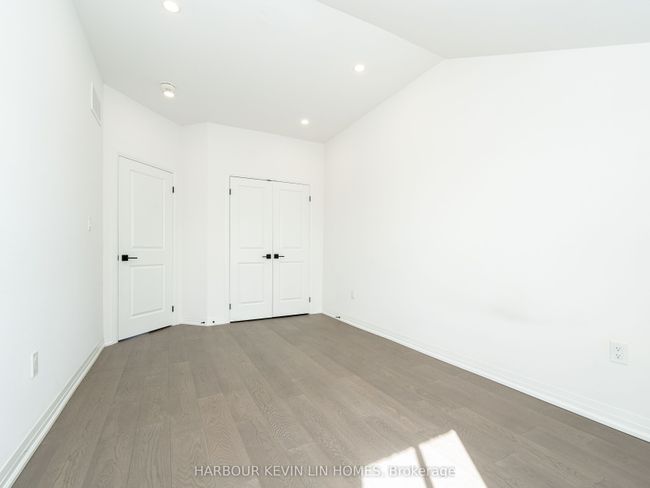 9080 Woodbine Ave, House attached with 3 bedrooms, 3 bathrooms and 1 parking in Markham ON | Image 39