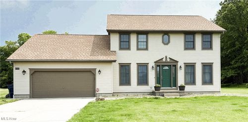 11737 Gladstone Rd Sw, North Jackson, OH, 44451 | Card Image