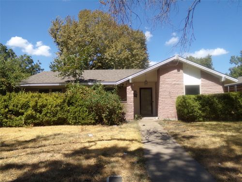211 S Alexander Ave, Duncanville, TX, 75116-4005 | Card Image