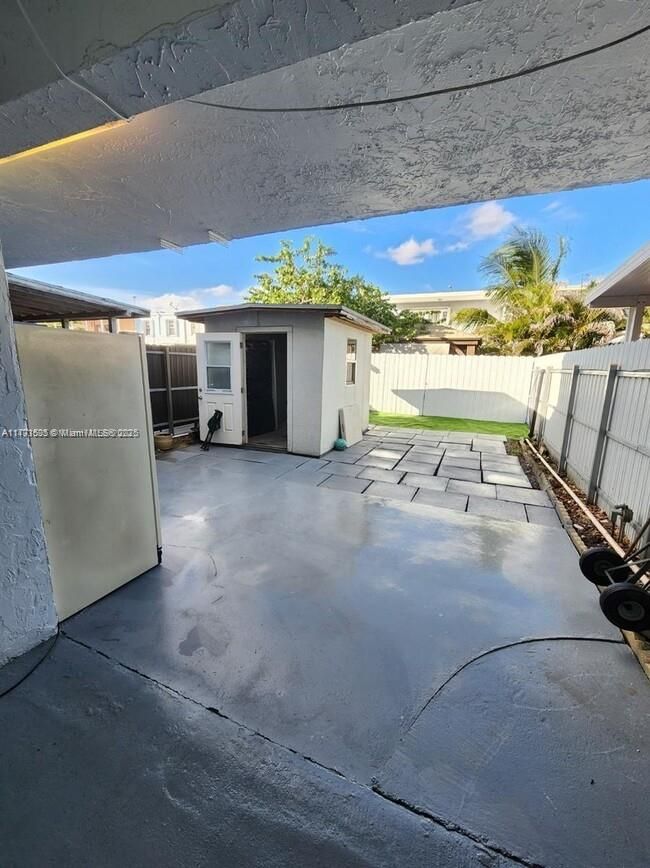 857 W 79 Th Pl, House other with 3 bedrooms, 4 bathrooms and null parking in Hialeah FL | Image 5