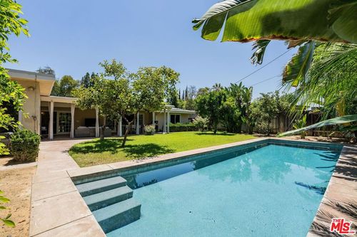 22421 Miranda St, Woodland Hills, CA, 91367-4454 | Card Image