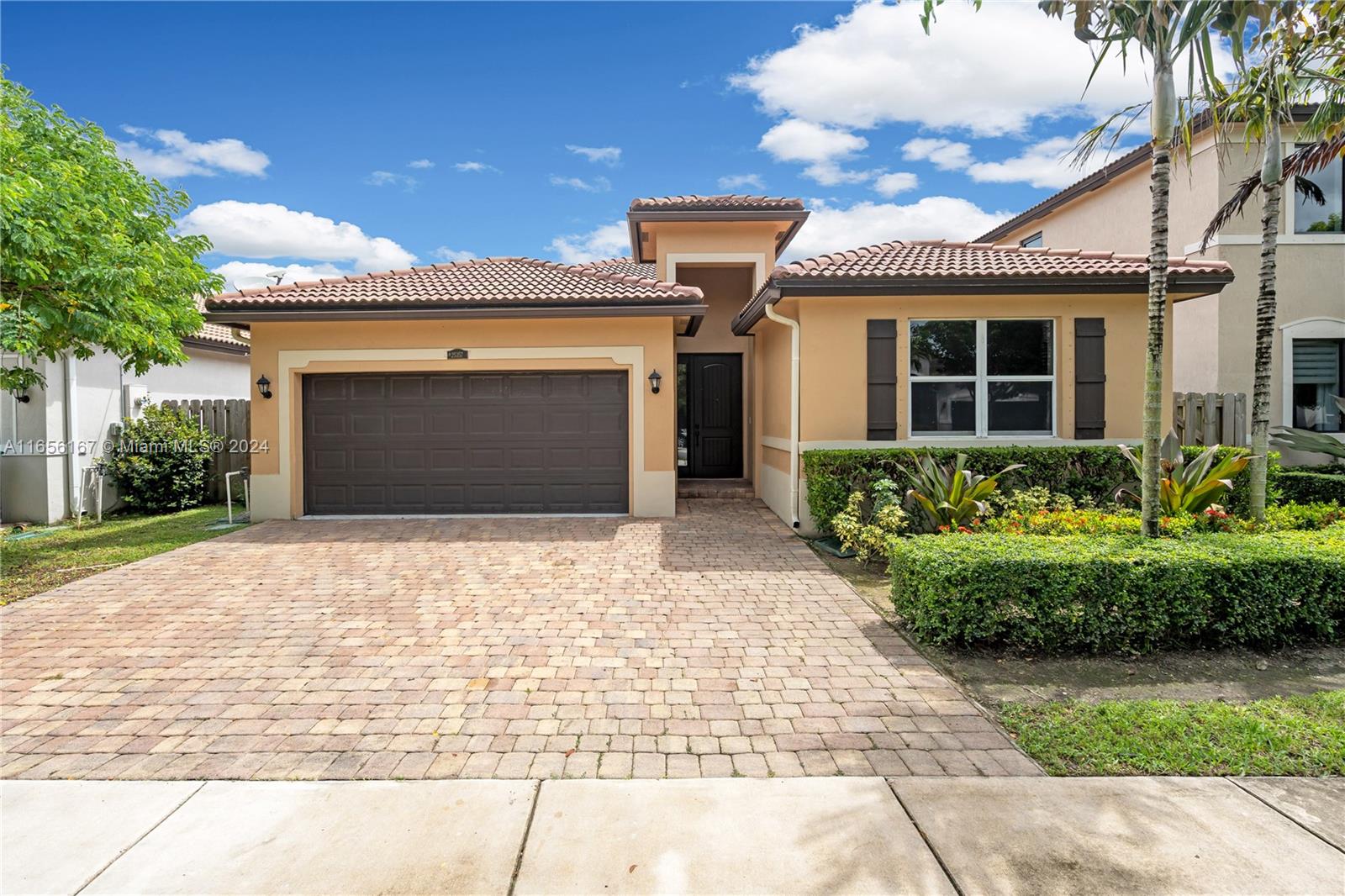 121st Ct, Homestead, FL 33032