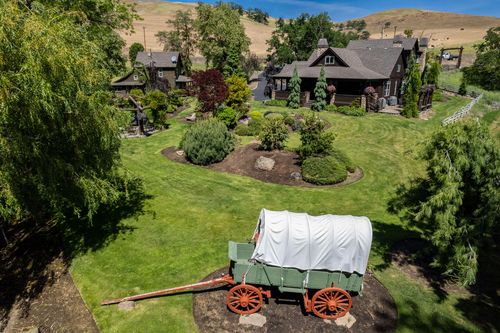 6100 Eight Mile Rd, The Dalles, OR, 97058-8600 | Card Image