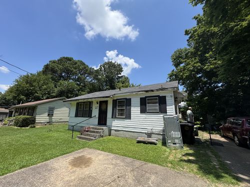 1718 Dennis St, Dyersburg, TN, 38024-3507 | Card Image