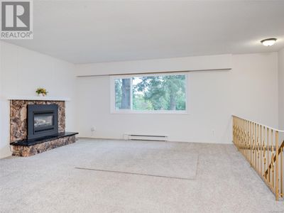 1561 Agnew Ave, House other with 4 bedrooms, 2 bathrooms and 1 parking in Victoria BC | Image 2