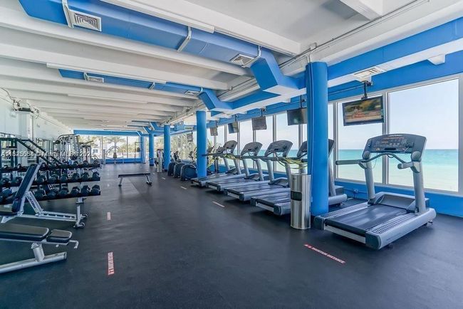 APT-514 - 5401 Collins Ave, Condo with 1 bedrooms, 2 bathrooms and null parking in Miami Beach FL | Image 17