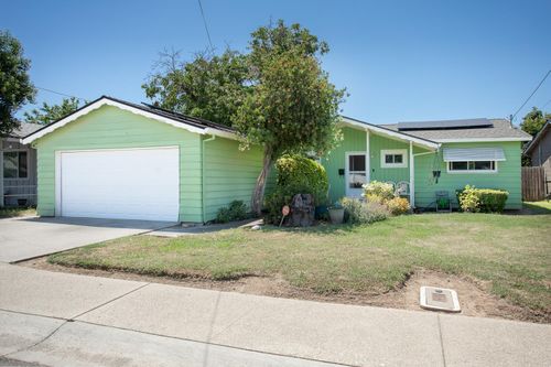 382 Monterey Ave, Yuba City, CA, 95991-5517 | Card Image