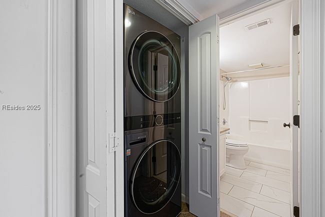 APT-311 - 100 Helmsman Way, Condo with 2 bedrooms, 2 bathrooms and null parking in Hilton Head Island SC | Image 18